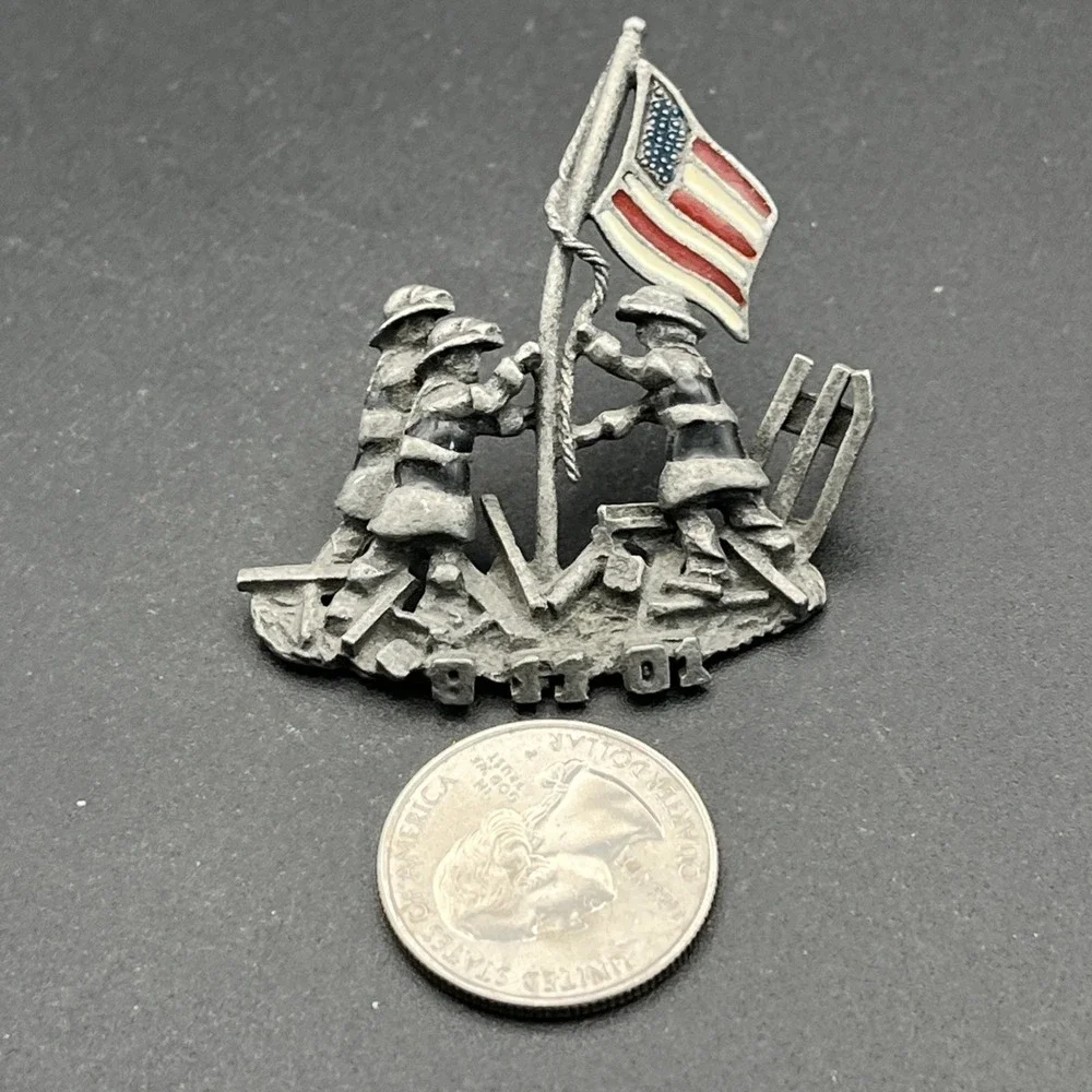 September‎ 11th 9/11 Firefighters American Flag Pewter Silver Tone Lapel Hat Pin